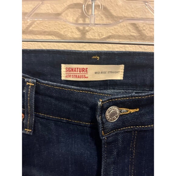 SIGNATURE LEVI STRAUSS.
MID-RISE STRAIGHT Jeans - Picture 3 of 5